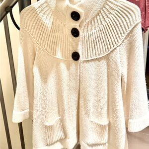 Cozy Cream Knit Cardigan w/Black Buttons adorable dress up or down! Kenneth Cole